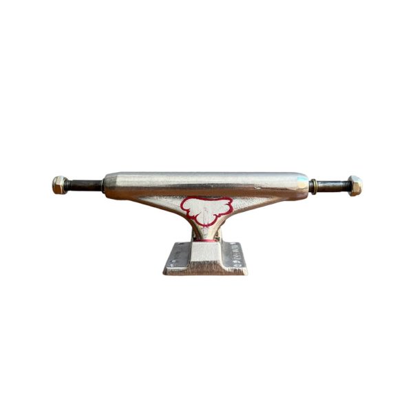 Truck Essência 139 mm - Prata c/ logo vermelha